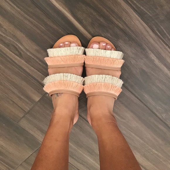 Dolce Vita Haya Fringe Sandal - Picture 3 of 8